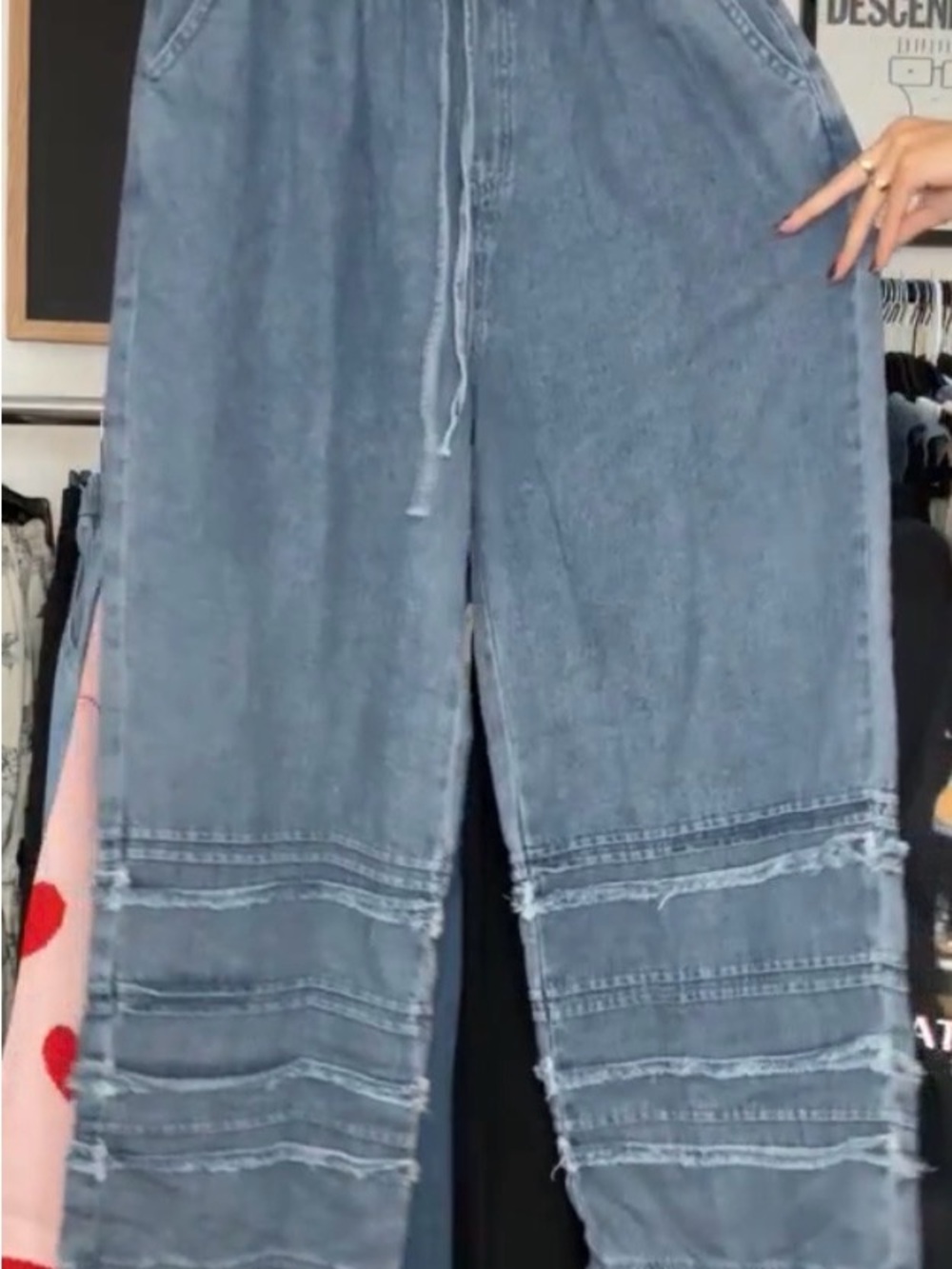 Womens Blue Washed Denim Ruffled Layered Elastic Waisted Jeans